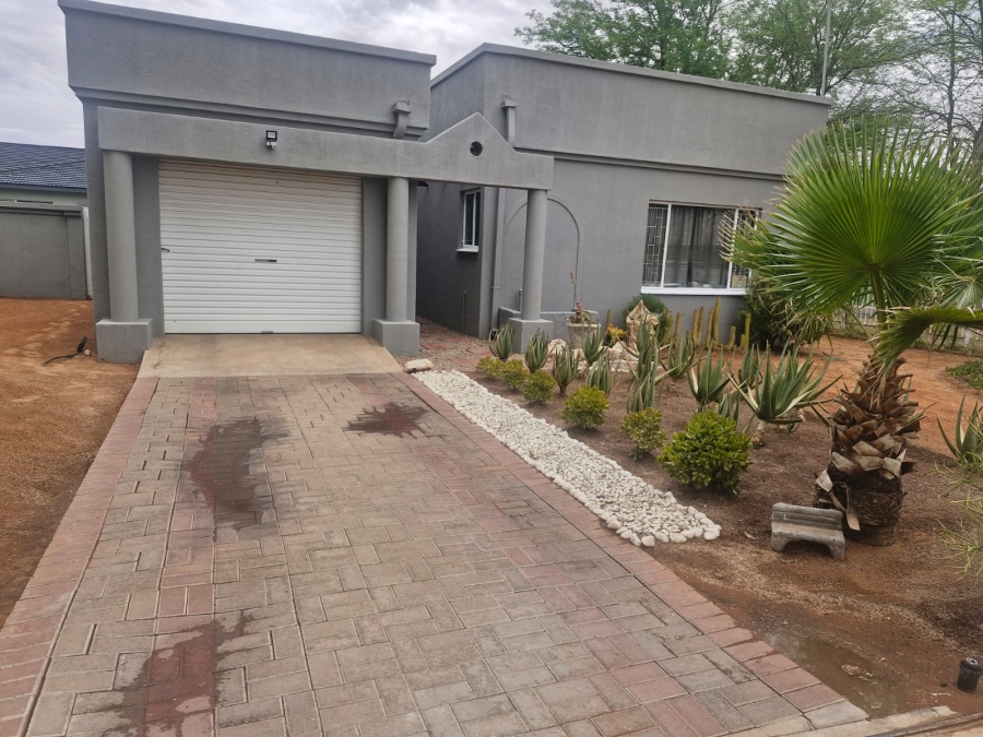 4 Bedroom Property for Sale in Keidebees Northern Cape